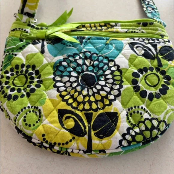 3/$15 Vera Bradley Green and Blue Floral Women's Bag - Picture 5 of 6